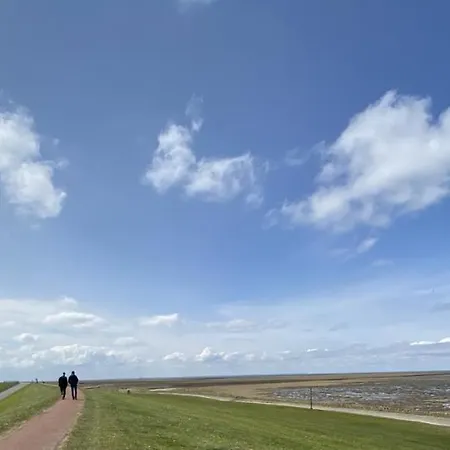 Appartement 1 Mit Kueche Und Neuem Bad, Frisch Saniert Friedrichskoog