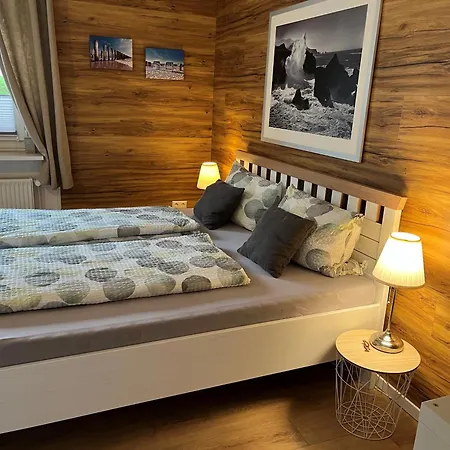 1 Mit Kueche Und Neuem Bad, Frisch Saniert Appartement