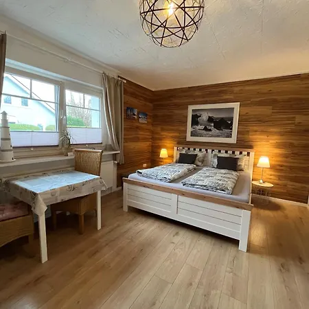 Appartement 1 Mit Kueche Und Neuem Bad, Frisch Saniert *