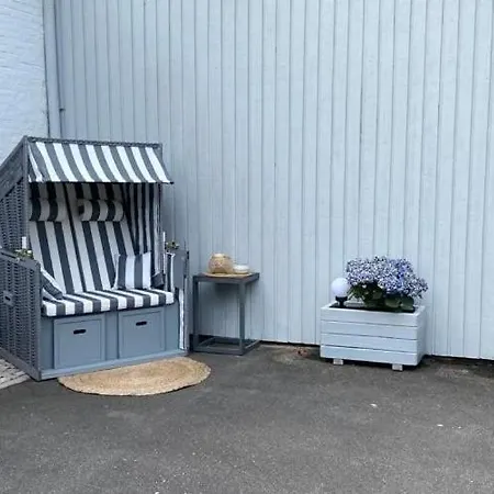 1 Mit Kueche Und Neuem Bad, Frisch Saniert * Friedrichskoog